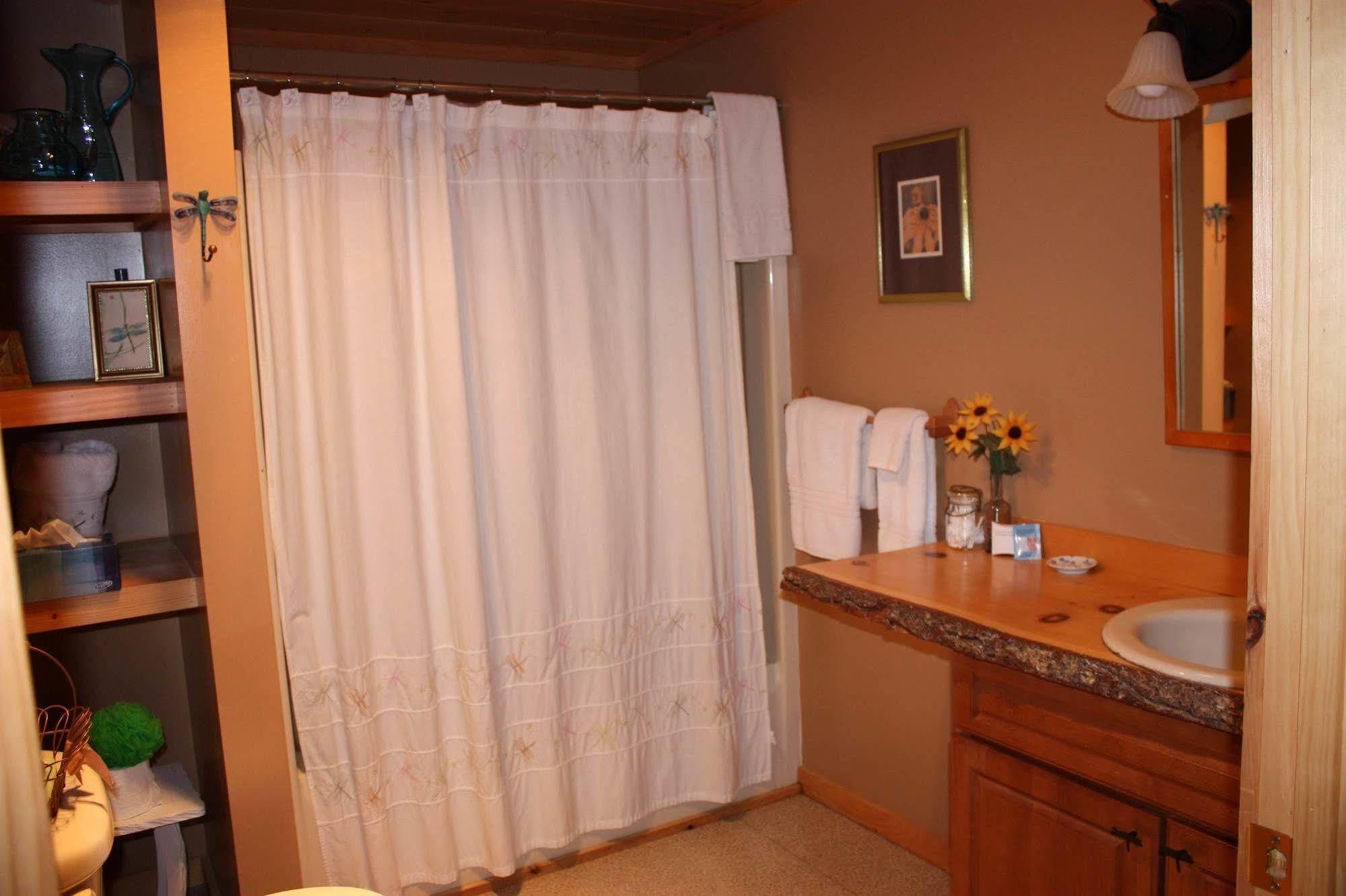 Kiwassa Lake Bed & Breakfast Saranac Lake Exterior photo